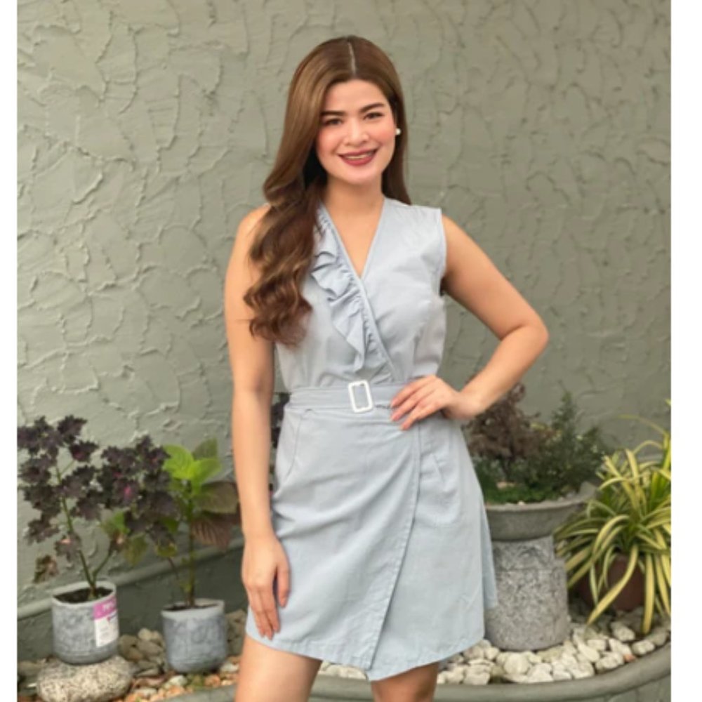 Lucine Ruffles Wrap